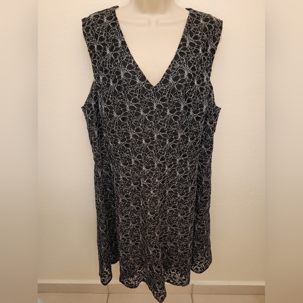 NWT Tommy Hilfiger Fit & Flair Embroidered Lace Dress - Picture 1 of 6